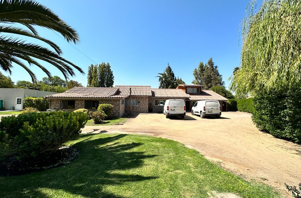 VENTA COMERCIAL HOTEL CANINO……………(U.F 18.500)