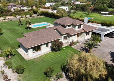 PARCELA CON CASA EN VENTA EN EXCELENTE CONDOMINIO CON GUARDIA….(U.F 16.500)