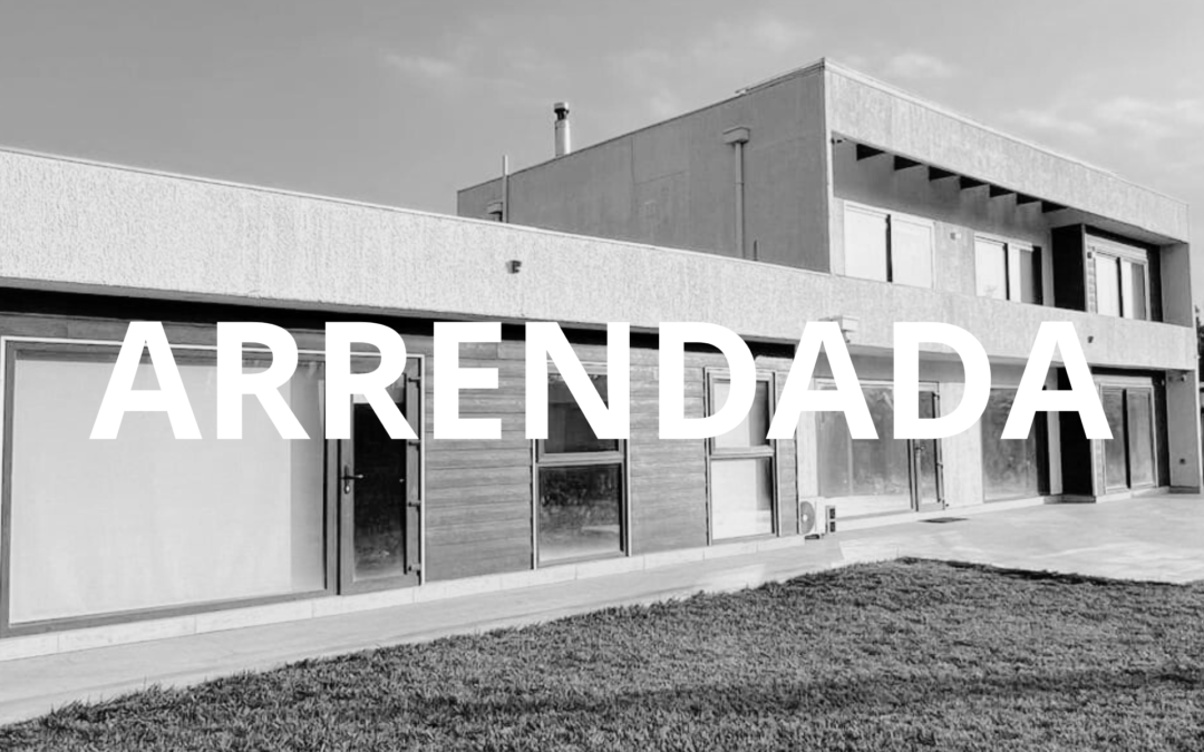 ARRIENDO EN LOTEO PRIVADO CON EXCELENTE UBICACIÓN…….($1.300.000)