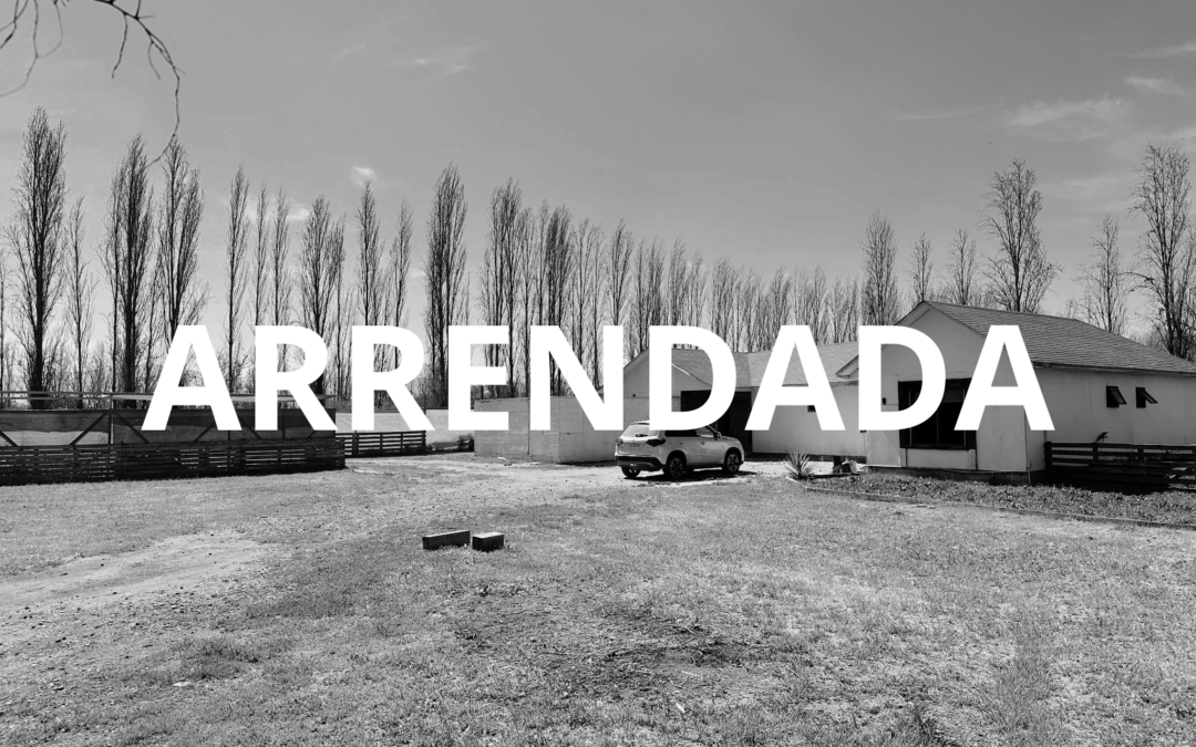 CASA EN ARRIENDO EN EXCELENTE CONDOMINIO CON GUARDIAS………..($900.000.-)