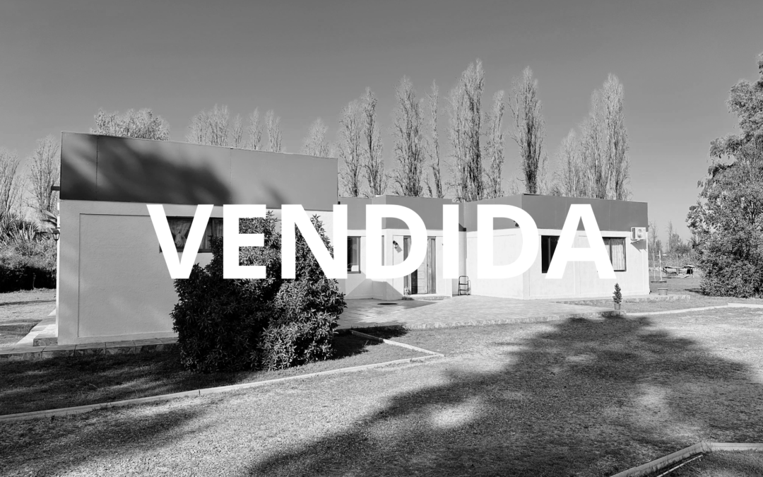 CASA EN VENTA EN EXCELENTE CONDOMINIO…….(U.F 7.200)