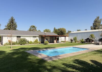 CASA EN ARRIENDO CON PISCINA Y HERMOSO JARDÍN…….($950.000)