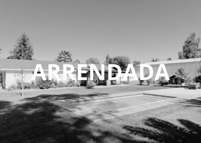 CASA EN ARRIENDO CON GALPÓN INCLUIDO, PISCINA Y HERMOSO JARDÍN…….($1.2500.000)