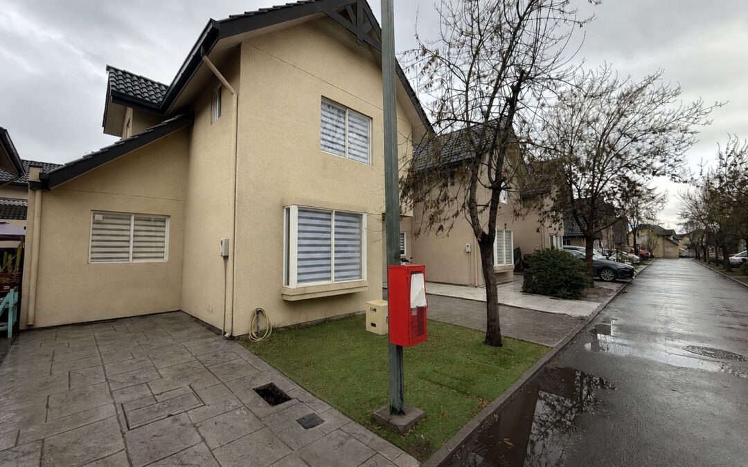 HERMOSA CASA REMODELADA EN VALLE GRANDE…….(U.F 4.390)