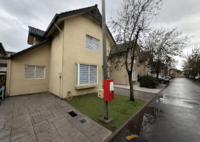 HERMOSA CASA REMODELADA EN VALLE GRANDE…….(U.F 4.390)